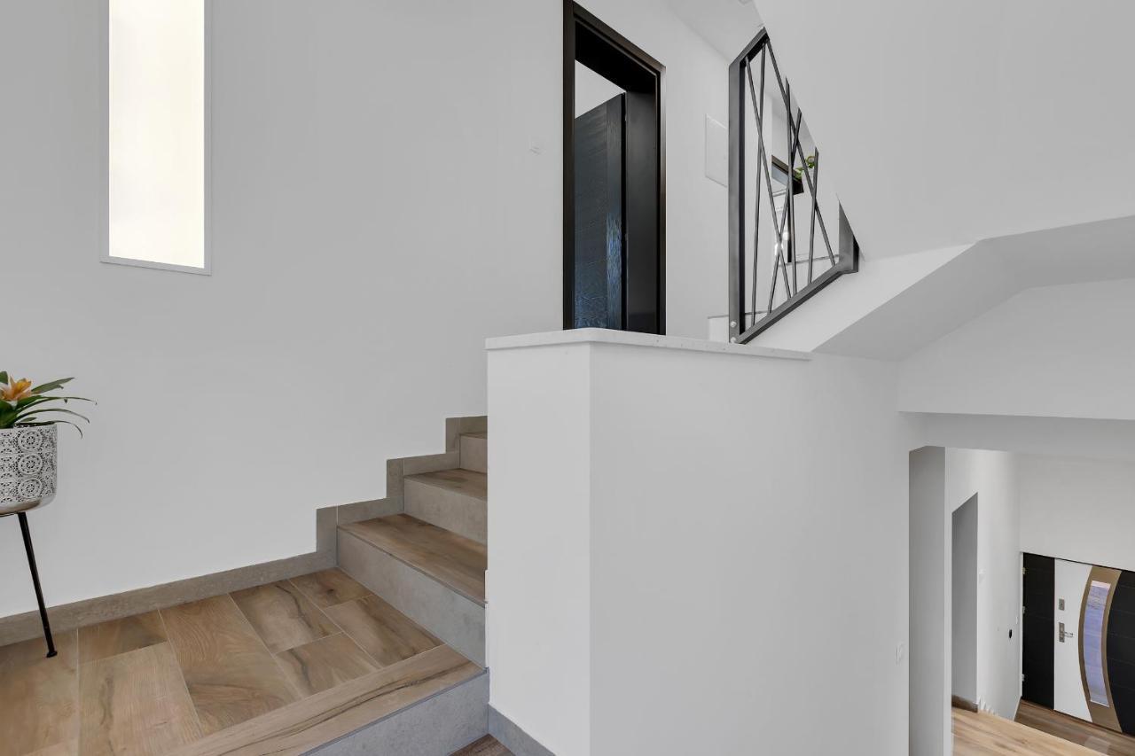 Villa Nina 2, Макарска Экстерьер фото